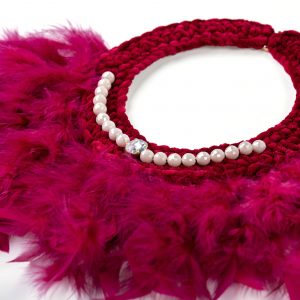 Nitho velvet feather necklace (3)